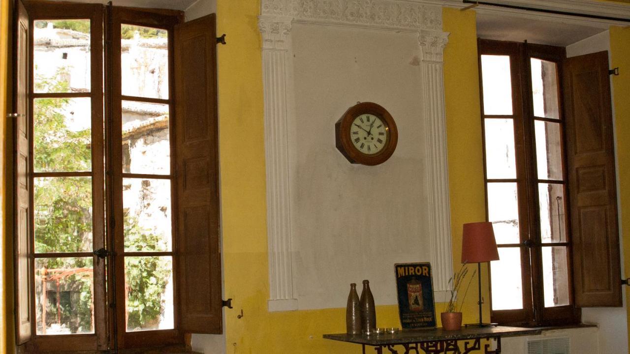 Chambre D'Hotes & Gites Vacances-En-Luberon Reillanne Exterior foto
